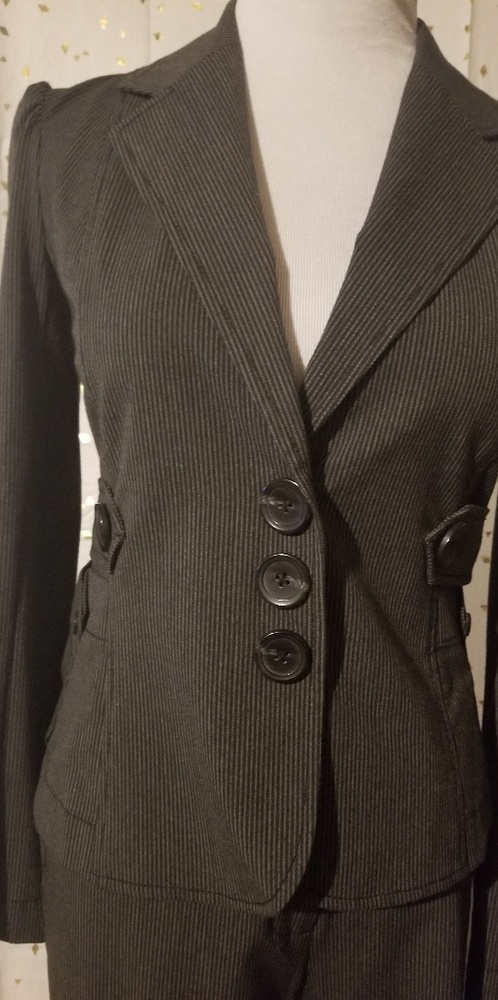Casual/Contemporary/Sporty 2-Piece pant suit